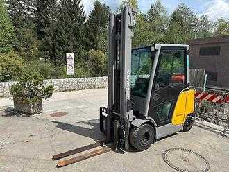 Gabelstapler gebraucht JUNGHEINRICH TFG 320s - 650DZ GAS VIERRADFRONTSTAPLER (13058911) backdrop