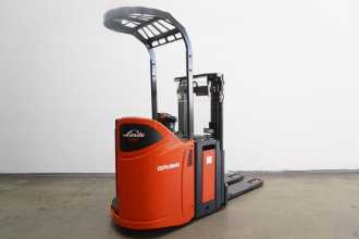 Gabelstapler gebraucht LINDE D 12 SP 133 ELEKTRO HOCHHUBWAGENFAHRERSTAND (13019565) backdrop