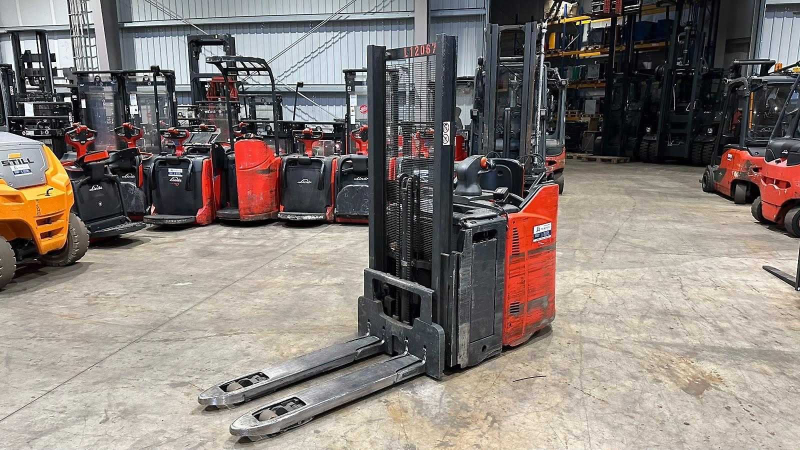 Gabelstapler gebraucht LINDE D 12 SP ELEKTRO HOCHHUBWAGENFAHRERSTAND (13070958)