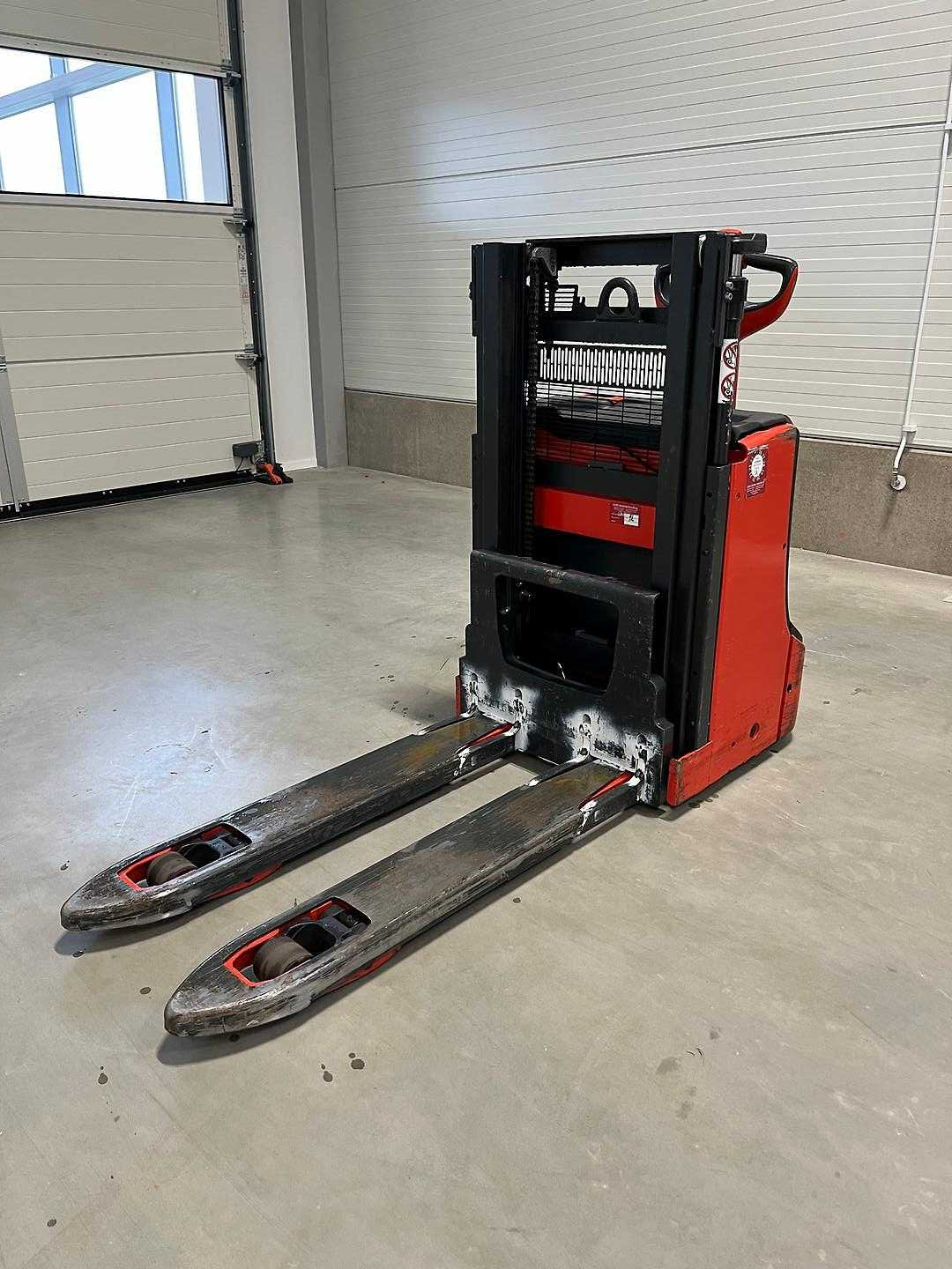 Gabelstapler gebraucht LINDE D06 ELEKTRO HOCHHUBWAGENMANUELLELEKTRISCH (13046943)