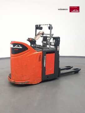 Gabelstapler gebraucht LINDE D12SP-133-01 ELEKTRO HOCHHUBWAGENDEICHSEL (13017706) backdrop
