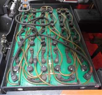 Gabelstapler gebraucht LINDE E 14 EVO 386-02 ELEKTRO DREIRADFRONTSTAPLER (12981066)