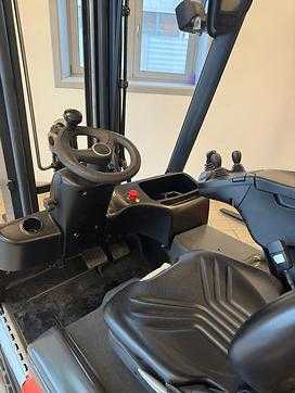 Gabelstapler gebraucht LINDE E 16 C-02 ELEKTRO DREIRADFRONTSTAPLER (13039614)