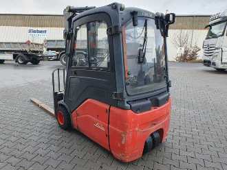 Gabelstapler gebraucht LINDE E18 - 01 / Triplex: 4.50m! / SS / nur 5.672h! ELEKTRO VIERRADFRONTSTAPLER (13024702)