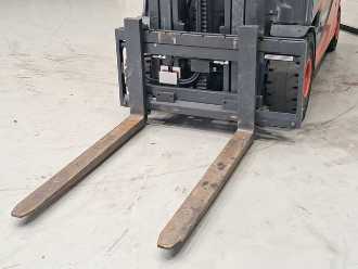 Gabelstapler gebraucht LINDE E30L-01 ELEKTRO VIERRADFRONTSTAPLER (13058577)