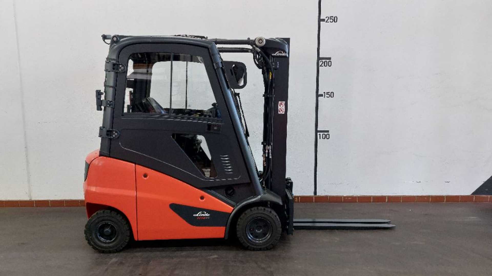 Gabelstapler gebraucht LINDE H 14 D: 1,4 t DIESEL VIERRADFRONTSTAPLER (12957839)