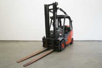 Gabelstapler gebraucht LINDE H 30 T EVO 393-02 GAS VIERRADFRONTSTAPLER (13024365) backdrop