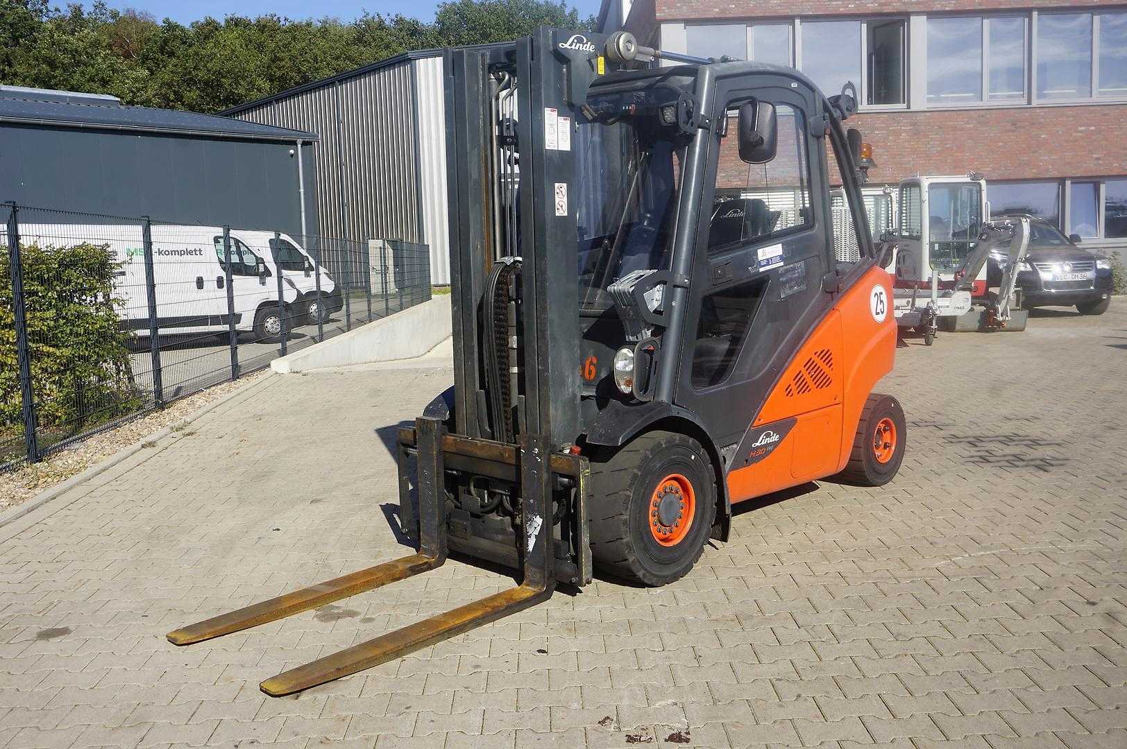 Gabelstapler gebraucht LINDE H 30D-02 - Nur 2.417 Stunden - Triplex DIESEL VIERRADFRONTSTAPLER (13070651)