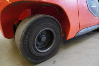 Gabelstapler gebraucht LINDE H 35 T 1202 GAS VIERRADFRONTSTAPLER (12999367)