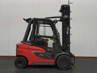 Gabelstapler gebraucht LINDE H30 D: 3,0t (EU5) DIESEL VIERRADFRONTSTAPLER (13041213) backdrop