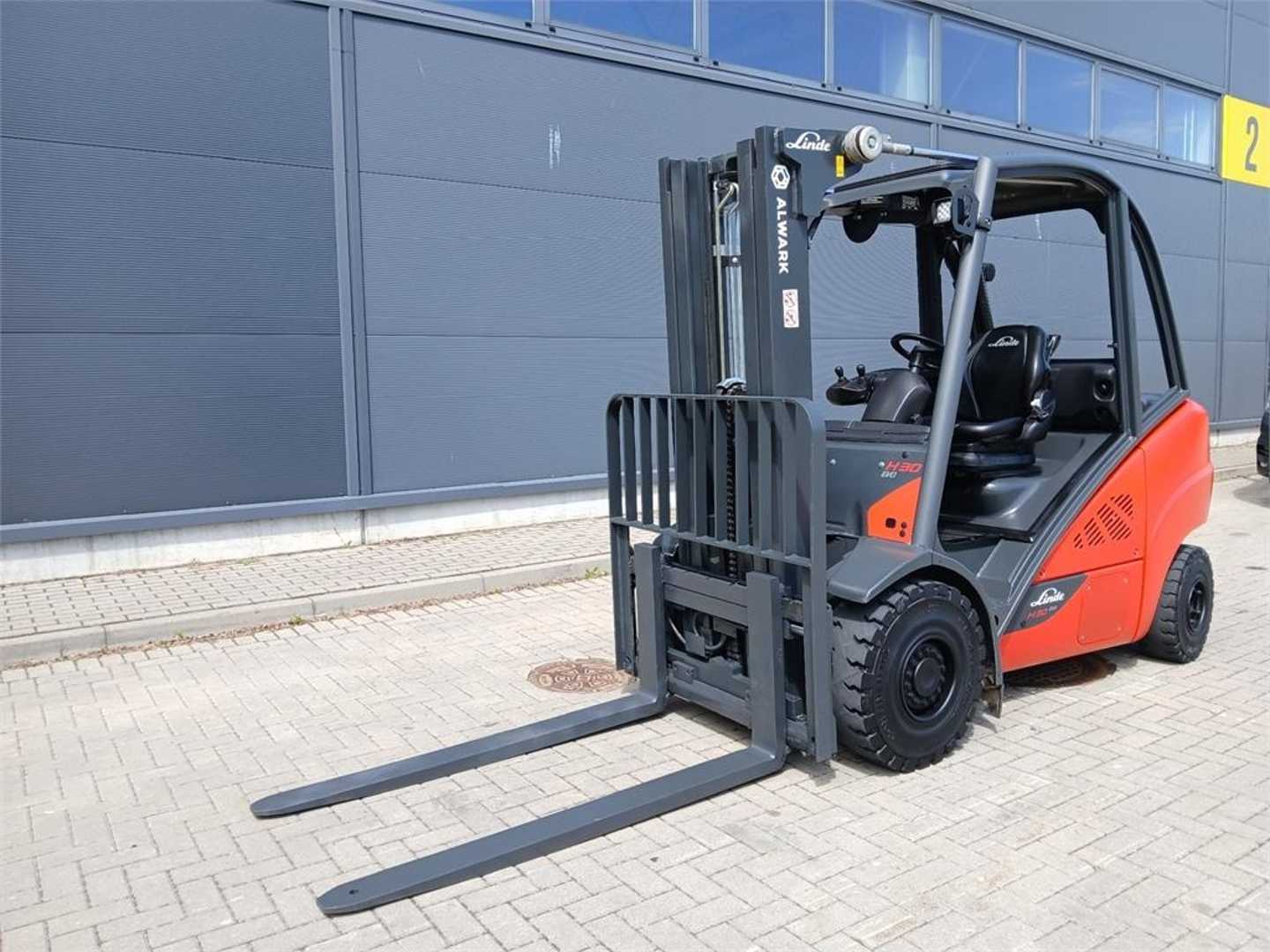 Gabelstapler gebraucht LINDE H30D WEITERE WEITERE (13074517)