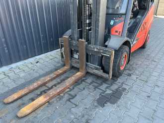 Gabelstapler gebraucht LINDE H35T-02 GAS VIERRADFRONTSTAPLER (13032513)
