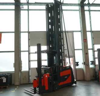 Gabelstapler gebraucht LINDE K-Schwenkschubgabel 011 ELEKTRO HOCHHUBKOMMISSIONIERER (12986811) backdrop