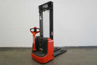 Gabelstapler gebraucht LINDE L 10 1172 ELEKTRO HOCHHUBWAGENDEICHSEL (13002496) backdrop