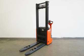 Gabelstapler gebraucht LINDE L 10 1172 ELEKTRO HOCHHUBWAGENDEICHSEL (13002496)