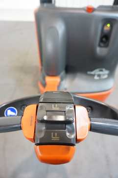 Gabelstapler gebraucht LINDE L 12 1172 ELEKTRO HOCHHUBWAGENDEICHSEL (13052218)