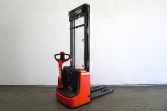 Gabelstapler gebraucht LINDE L 12 1172 ELEKTRO HOCHHUBWAGENDEICHSEL (13072793) backdrop