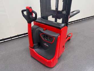 Gabelstapler gebraucht LINDE L 12 B-i ELEKTRO HOCHHUBWAGENDEICHSEL (13072446)
