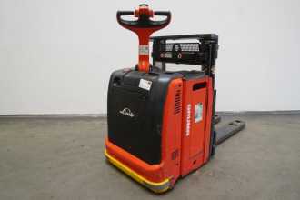 Gabelstapler gebraucht LINDE L 12 L HP 133 ELEKTRO HOCHHUBWAGENDEICHSEL (13023682) backdrop