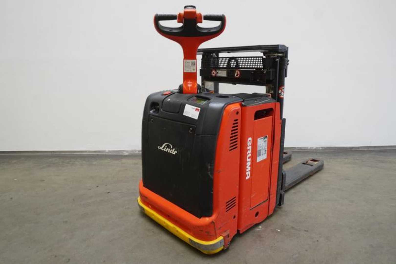 Gabelstapler gebraucht LINDE L 12 L HP 133 ELEKTRO HOCHHUBWAGENDEICHSEL (13023682)