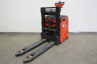 Gabelstapler gebraucht LINDE L 12 L HP 133 ELEKTRO HOCHHUBWAGENDEICHSEL (13023682)