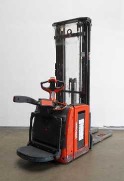 Gabelstapler gebraucht LINDE L 16 AP i 1173 ELEKTRO HOCHHUBWAGENFAHRERSTAND (13063124) backdrop