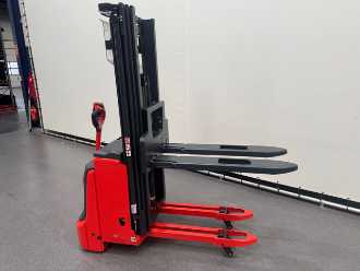 Gabelstapler gebraucht LINDE L 16 B-i ELEKTRO HOCHHUBWAGENDEICHSEL (13071652)