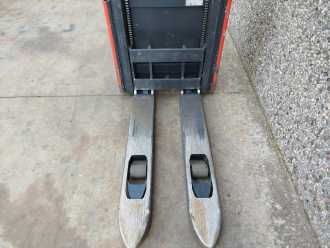 Gabelstapler gebraucht LINDE L10 ELEKTRO HOCHHUBWAGENDEICHSEL (13029199)