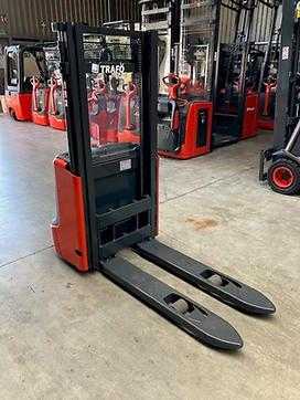 Gabelstapler gebraucht LINDE L12 ELEKTRO HOCHHUBWAGENDEICHSEL (12892854)