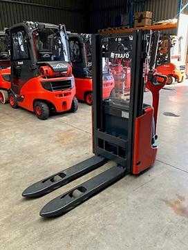 Gabelstapler gebraucht LINDE L12 ELEKTRO HOCHHUBWAGENDEICHSEL (12892854)