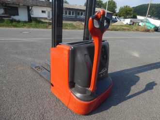 Gabelstapler gebraucht LINDE L12 ELEKTRO HOCHHUBWAGENDEICHSEL (13062310)