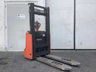 Gabelstapler gebraucht LINDE L12 ELEKTRO HOCHHUBWAGENDEICHSEL (13070934)