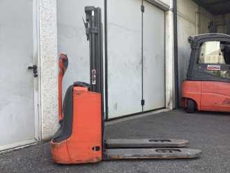 Gabelstapler gebraucht LINDE L12 ELEKTRO HOCHHUBWAGENDEICHSEL (13070934)