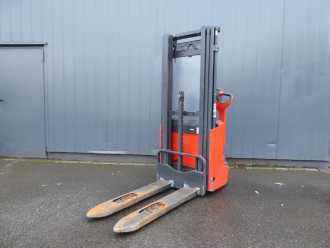 Gabelstapler gebraucht LINDE L12 ELEKTRO HOCHHUBWAGENDEICHSEL (13075326)