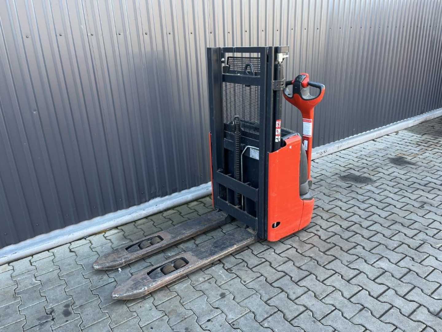 Gabelstapler gebraucht LINDE L12 ELEKTRO HOCHHUBWAGENDEICHSEL (13075966)