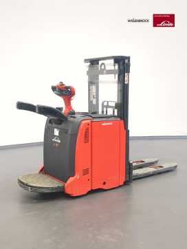 Gabelstapler gebraucht LINDE L12AP-133-01 ELEKTRO HOCHHUBWAGENFAHRERSTAND (13050950) backdrop