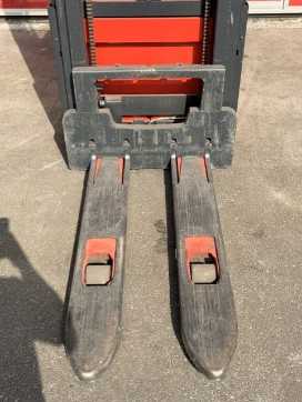 Gabelstapler gebraucht LINDE L12AP ELEKTRO HOCHHUBWAGENDEICHSEL (13068767)
