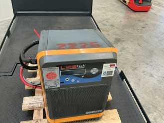 Gabelstapler gebraucht LINDE P250 ELEKTRO SCHLEPPER (13050236)