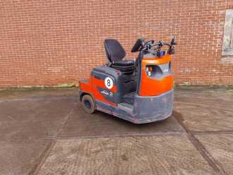 Gabelstapler gebraucht LINDE P80 ELEKTRO SCHLEPPER (13022833) backdrop
