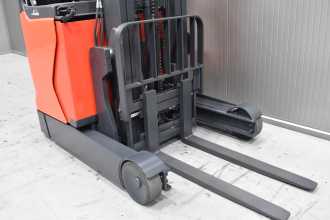 Gabelstapler gebraucht LINDE R 14 B /58494/ ELEKTRO SCHUBMASTSTAPLER (13064249)