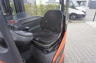 Gabelstapler gebraucht LINDE R 25-01 - Nur 3.971 Stunden ELEKTRO SCHUBMASTSTAPLER (13064805)