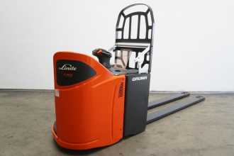 Gabelstapler gebraucht LINDE T 20 SP 131-08 ELEKTRO NIEDERHUBWAGENFAHRERSTAND (12993959) backdrop