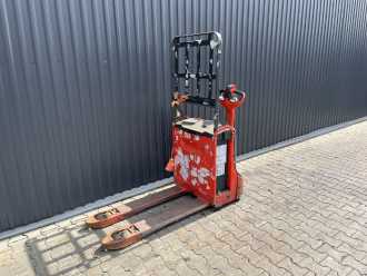 Gabelstapler gebraucht LINDE T16 ELEKTRO NIEDERHUBWAGENDEICHSEL (13065425) backdrop