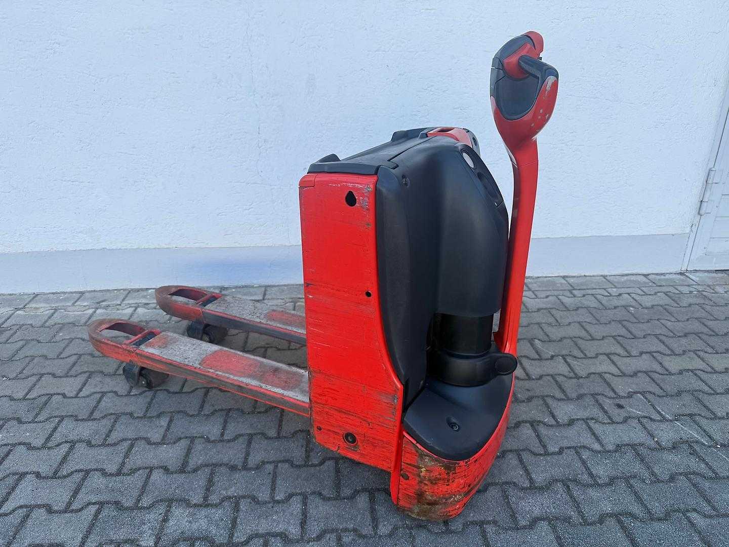 Gabelstapler gebraucht LINDE T18 ELEKTRO NIEDERHUBWAGENDEICHSEL (13052884)