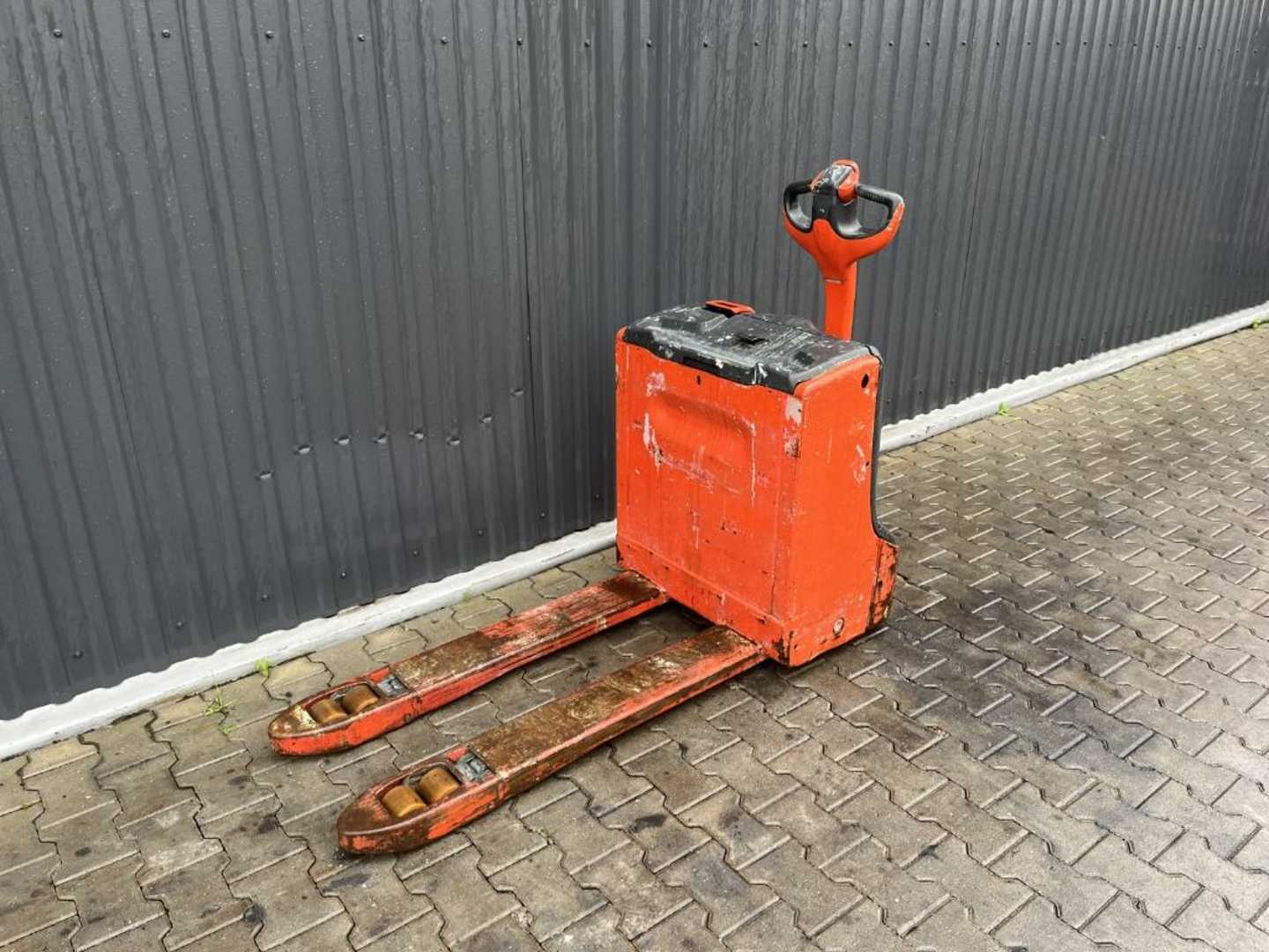 Gabelstapler gebraucht LINDE T18 ELEKTRO NIEDERHUBWAGENDEICHSEL (13060550)