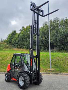 Gabelstapler gebraucht MANITOU MC 25-4 DIESEL GELAENDESTAPLER (12962750)