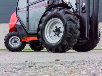 Gabelstapler gebraucht MANITOU MC 30-4 DIESEL GELAENDESTAPLER (12947549)