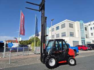 Gabelstapler gebraucht MANITOU MC 30-4 ST3A S1 DIESEL GELAENDESTAPLER (13070530)