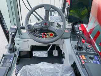 Gabelstapler gebraucht MANITOU MRT 2260 DIESEL TELESKOPARMSTAPLER (12849893) backdrop