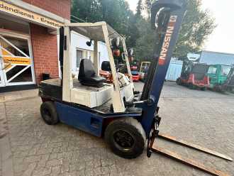 Gabelstapler gebraucht NISSAN EGH02F30U DIESEL VIERRADFRONTSTAPLER (13072185)